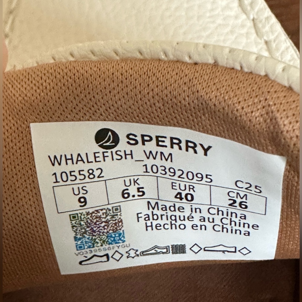 Classic Sperry Women's Whalefish Boat Shoes - Picture 5 of 9
